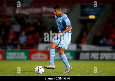 Doncaster, Großbritannien. September 2021. Shea Charles #62 von Manchester City U21 's in Doncaster, Vereinigtes Königreich am 9/21/2021. (Foto von Ben Early/News Images/Sipa USA) Quelle: SIPA USA/Alamy Live News Stockfoto