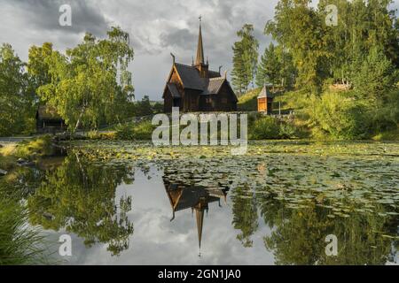 Stabkirche Garmo, Freilichtmuseum Maihaugen, Lillehammer, Innlandet, Norwegen Stockfoto