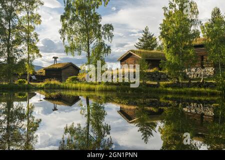 Historische Gebäude im Freilichtmuseum Maihaugen, Lillehammer, Innlandet, Norwegen Stockfoto