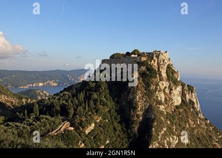 Angelokastro, wahrscheinlich von 1071, war eine der wichtigsten Verteidigungsstrukturen an der Westküste von Korfu, Paleokastritsa, Korfu, Ionischen Inseln Stockfoto