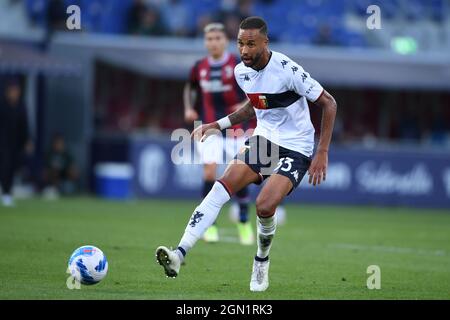 Hernani Azevedo Junior (Genua) Während des italienischen "Serie A"-Spiels zwischen Bologna 2-2 Genua im Renato Dall Ara Stadium am 21. September 2021 in Bologna, Italien. (Foto von Maurizio Borsari/AFLO) Stockfoto