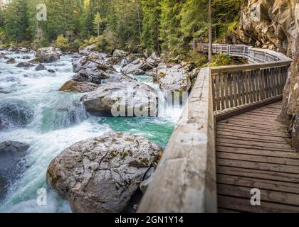 Wellerbrücke an der Ötztaler Ache im Ötztal, Oetz, Tirol, Österreich Stockfoto