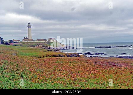 Herbstansicht des Pigeon Point Ligjhouse auf hw 1 monterey County california usa Stockfoto