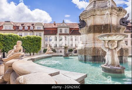 Brunnen vor dem Fürstbischof &#39;s Residenz in Eichstätt, Oberbayern, Bayern, Deutschland Stockfoto