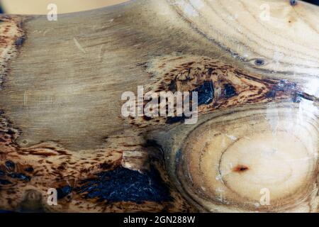 Makro abgenutzte Knoten auf altem Holzgriff Stockfoto