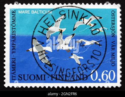 FINNLAND - UM 1974: Eine in Finnland gedruckte Marke zeigt Möwen (7 baltische Staaten), Schutz der Meeresumwelt der Ostsee, um 1974 Stockfoto