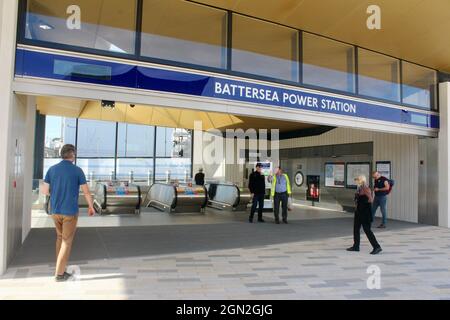 battersea Kraftwerk U-Bahn Station london england UK Nordlinie Stockfoto