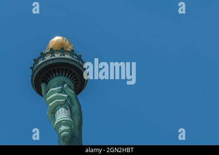 VEREINIGTE STAATEN, NEW YORK, LIBERTY ISLAND, FLAMME DER FREIHEITSSTATUE (ARCHITEKT AUGUSTE BARTHOLDI) Stockfoto