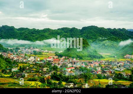 Berg Co Tien in der Provinz Ha Giang im Norden Vietnams Stockfoto