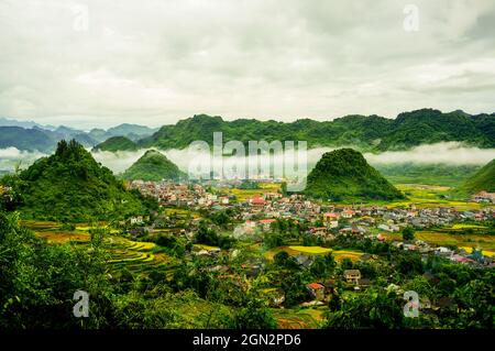 Berg Co Tien in der Provinz Ha Giang im Norden Vietnams Stockfoto