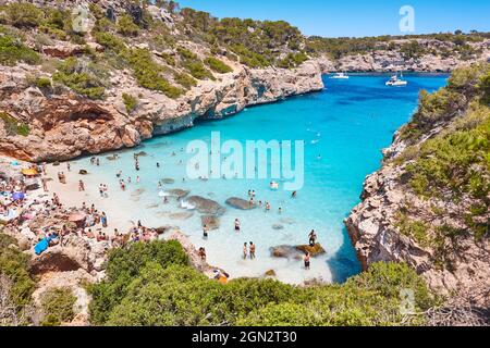 Türkisfarbenes Wasser auf Mallorca. Moro Beach. Mittelmeerküste. Spanien Stockfoto