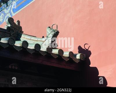 Peking, Peking, China. September 2021. Während des Mid-Autumn Festivals regnete es zwei Tage lang in Peking. Nach dem herbstlichen Regen waren nicht viele Touristen im Park des Himmelstempels, und die Luft war klar und angenehm. (Bild: © SIPA Asia via ZUMA Press Wire) Stockfoto