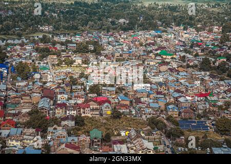 Schöne Luftaufnahme von Srinagar vom Hari Parbat in J&K, Indien Stockfoto