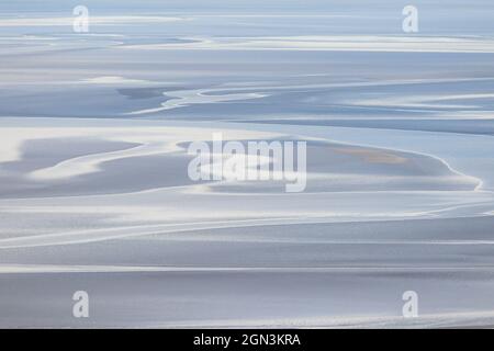 Ein abstrakter Blick auf den Kent Channel und die Morecambe Bay von Hampsfell bei Grange-over-Sands Stockfoto