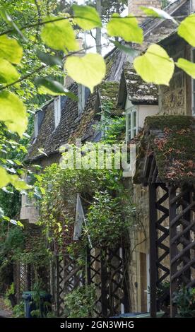 Blick auf Winchcomber, eine kleine Marktstadt von Cotswold in Gloucestershire, UK Cottages Stockfoto