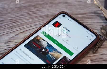 Jakarta, Indonesien-17. September 2021: Netflix Apps auf dem Telefonbildschirm am 17. September 2021. In Jakarta Indonesien. Stockfoto