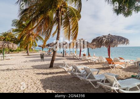 PLAYA ANCON, KUBA - 9. FEB 2016: Blick auf einen Strand Playa Ancon in der Nähe von Trinidad, Kuba Stockfoto