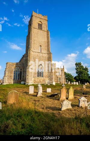 Kirche der Heiligen Dreifaltigkeit im Dorf Blythburgh, Suffolk, England Stockfoto