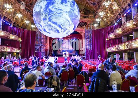 Inside Blackpool Tower Ballroom, Blackpool, Lancashire, England, Großbritannien Stockfoto