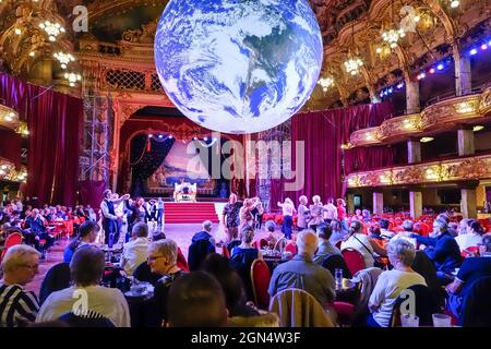 Inside Blackpool Tower Ballroom, Blackpool, Lancashire, England, Großbritannien Stockfoto