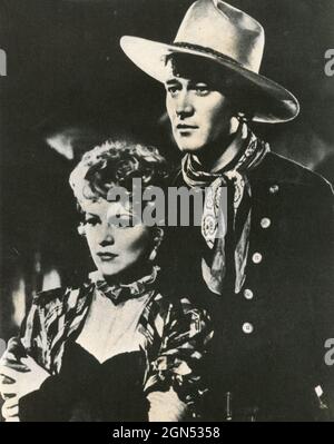 Der amerikanische Schauspieler John Wayne und Claire Trevor im Film Stagecoach, USA 1939 Stockfoto