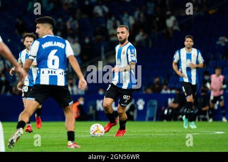 Cornellà, Spanien, am 22. September 2021. SPANIEN, FUSSBALL, LA LIGA SANTANDER, RCDE VS DEPORTIVO ALAVÉS. RCD Espanyol-Spieler (10) Sergi Darder beim La Liga Santander-Spiel zwischen RCD Espanyol und Deportivo Alavés am 22. September 2021 im RCDE-Stadion, Cornellà, Spanien. © Joan Gosa 2021. Quelle: Joan Gosa Badia/Alamy Live News Stockfoto