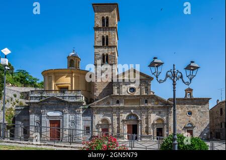 Santa Cristina ist eine römisch-katholische Basilika in Bolsena, Latium, Italien. Die Kirche ist am besten dafür bekannt, dass sie der Ort eines eucharistischen Wunders ist Stockfoto