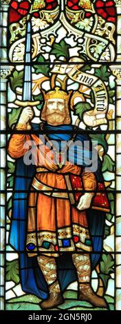 König Alfred der große, von Wessex, König der Westsachsen, König der Angelsachsen, 9. Jahrhundert, sächsischer König, Glasmalerei, Blakeney Kirche, Norfolk, England Stockfoto