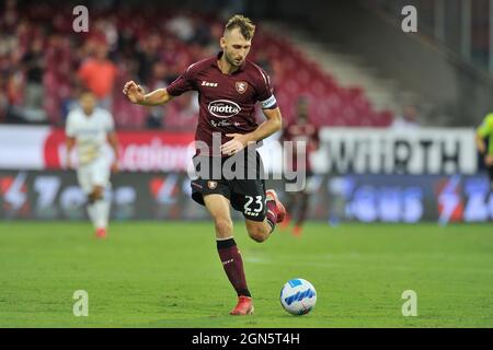 Salerno, Italien. September 2021. Norbert Gyomber Spieler von Salernitana, während des Spiels der italienischen Serie A Liga zwischen Salernitana und Verona, Endergebnis 2-2, Spiel im Arechi Stadion in Salerno gespielt. Salerno, Italien, 22. September 2021. (Foto von Vincenzo Izzo/Sipa USA) Quelle: SIPA USA/Alamy Live News Stockfoto