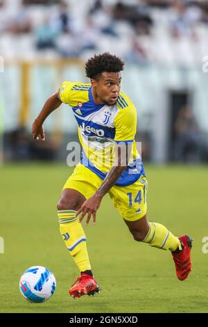 Der US-Mittelfeldspieler Weston McKennie von Juventus kontrolliert den Ball während des Fußballspiels der Serie A zwischen Spezia und Juventus im Alberto Picco Stadium, La Spezia, Italien, am 22 2021. September. Stockfoto