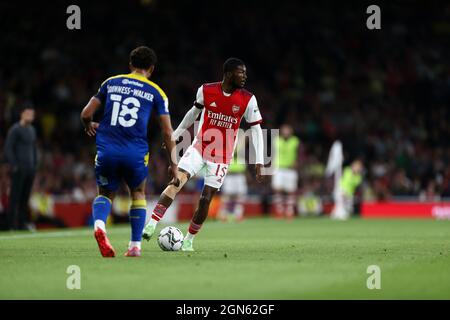 London, Großbritannien. September 2021. Ainsley Maitland-Niles #15 von Arsenal am Ball in London, Vereinigtes Königreich am 9/22/2021. (Foto von Arron Gent/News Images/Sipa USA) Quelle: SIPA USA/Alamy Live News Stockfoto