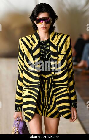 Mailand, Italien. September 2021. ROBERTO CAVALLI SS22 Runway während der Milan Fashion Week am 2021. September - Mailand, Italien. 22/09/2021 Credit: dpa/Alamy Live News Stockfoto