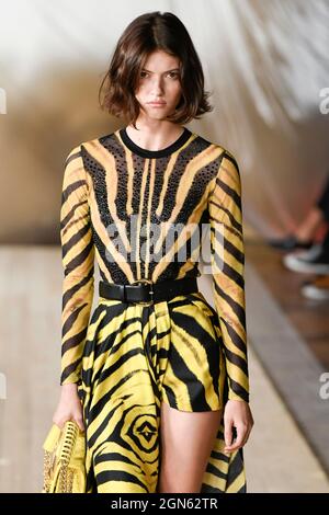 Mailand, Italien. September 2021. ROBERTO CAVALLI SS22 Runway während der Milan Fashion Week am 2021. September - Mailand, Italien. 22/09/2021 Credit: dpa/Alamy Live News Stockfoto