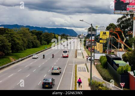 nördliche Autobahn am Stadtrand von Bogotá in der Gemeinde Chía Cundinamraca Stockfoto