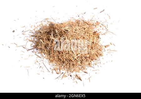 Schnittlauch, auch bekannt als Schiefer, Boon oder Hurd, ist der Holzabfällen, der bei der Verarbeitung von Flachs, Hanf oder Jute entfernt wird. Isoliert auf weißem Hintergrund. Stockfoto