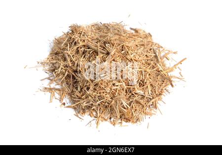 Schnittlauch, auch bekannt als Schiefer, Boon oder Hurd, ist der Holzabfällen, der bei der Verarbeitung von Flachs, Hanf oder Jute entfernt wird. Isoliert auf weißem Hintergrund. Stockfoto