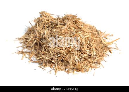 Schnittlauch, auch bekannt als Schiefer, Boon oder Hurd, ist der Holzabfällen, der bei der Verarbeitung von Flachs, Hanf oder Jute entfernt wird. Isoliert auf weißem Hintergrund. Stockfoto