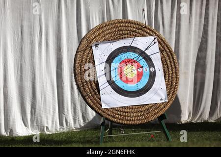 Ziele während einer Bogenschießen-Session in Hampshire, Großbritannien. Stockfoto