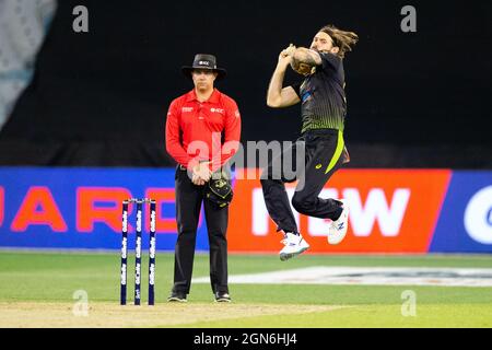 MELBOURNE, AUSTRALIEN - 01. NOVEMBER: Kane Richardson von Australien bowle während des Twenty20 International Cricket Match zwischen Australien und Sri Lanka auf dem Melbourne Cricket Ground am 01. November 2019 in Melbourne, Australien. Kredit: Dave Hewison/Alamy Live Nachrichten Stockfoto