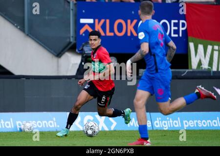 NIJMEGEN, NIEDERLANDE - 22. SEPTEMBER: Elayis Tavsan von N.E.C. während des niederländischen Eredivisie-Spiels zwischen N.E.C. und FC Utrecht am 22. September 2021 im Goffertstadion in Nijmegen, Niederlande (Foto: Rene Nijhuis/Orange Picts) Stockfoto
