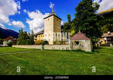 Die Burg Planta-Wildenberg ist ein Schweizer Kulturerbe von nationaler Bedeutung. Kanton Graubünden/Graubünden, Schweiz. Castle ist ein Schloss in der munic Stockfoto