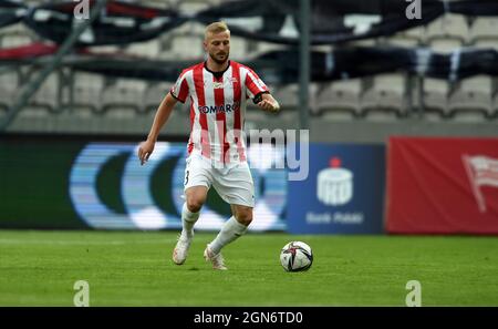 KRAKAU, POLEN - 01. AUGUST 2021: Spiel der polnischen Fußballliga Krakau - Slask Wroclaw, Michal Siplak (Krakau) Stockfoto