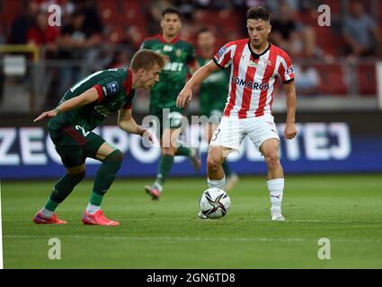 KRAKAU, POLEN - 01. AUGUST 2021: Spiel der polnischen Fußballliga Krakau - Slask Wroclaw, Patryk Zaucha (Krakau) Stockfoto