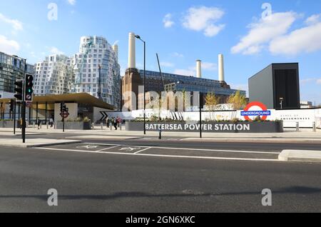 Die neue U-Bahn-Station Battersea Power Station an der Northern Line Extemsion hält im September 2021 im Südosten Londons, Großbritannien Stockfoto