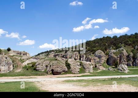 Eine wunderschöne Landschaft des Dobruja-Plateaus, dem ältesten Gebirge Rumäniens, im östlichen Teil des Landes, in der Nähe des Schwarzen See. Stockfoto
