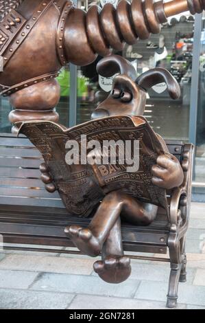 In ganz Großbritannien - die Statue der falschen Hose in Preston, Großbritannien Stockfoto