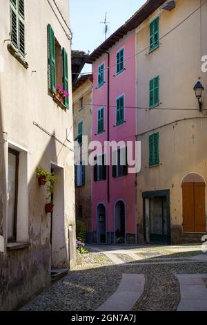 Straße von Garbagna, historische Stadt in der Provinz Alessandria, Piemont, Italien Stockfoto