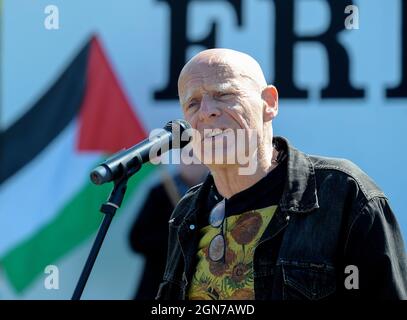 Eamonn McCann, langjähriger Bürgerrechtler und Wahlkämpfer, abgebildet bei einer Kundgebung der palästinensischen Solidarität in Derry, Nordirland. Mai 2021. ©George Sweeney / Alamy Stockfoto Stockfoto