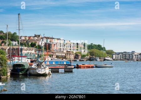 Bristol Pools Wharf, Blick auf das Anwesen in der Hotwells-Gegend in der Nähe des Pools Wharf Marina im Zentrum von Bristol, Großbritannien, England Stockfoto