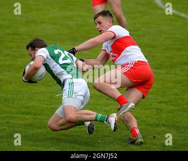 GAA Fußball unter 20 Inter County Spiel Derry (in rot) gegen Fermanagh. ©George Sweeney / Alamy Stockfoto Stockfoto